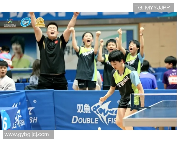 乒乓球运动员的成长之路：从少年到世界冠军的奋斗历程与精神启示